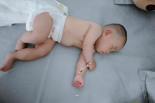 沅江宝宝总是摇头怎么回事